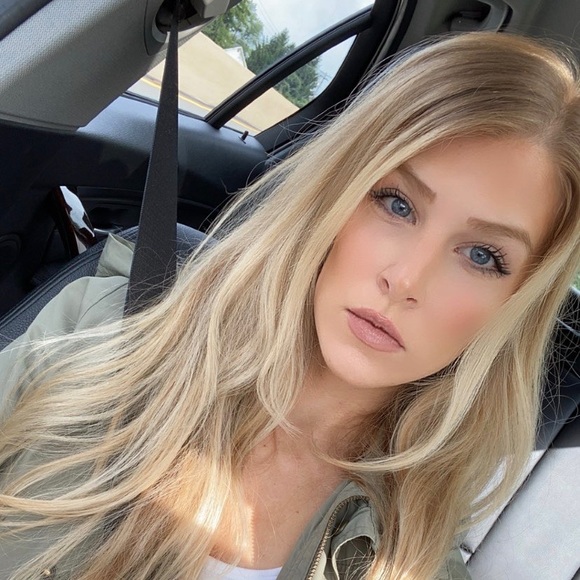 Meet your Posher, Leah - Picture 1 of 1